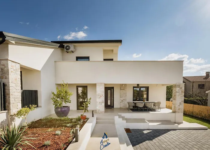 Zola By Awaytocroatia * Visnjan