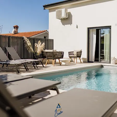 Zola By Awaytocroatia * Višnjan