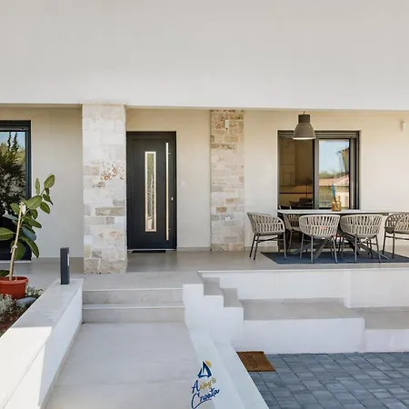 Zola By Awaytocroatia *